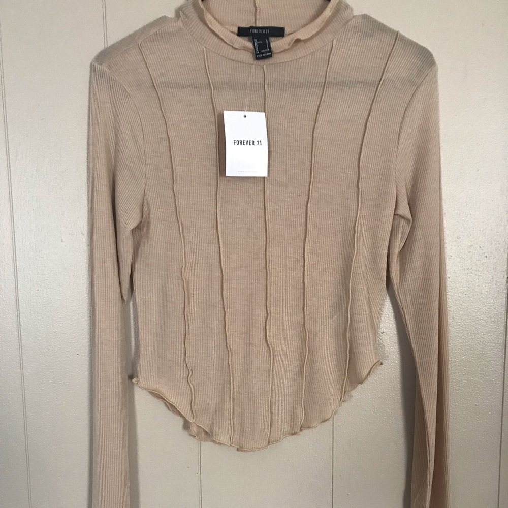 Foreve 21 crop long sleeve top